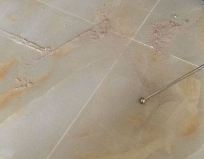 获嘉瓷砖空鼓维修公司分享粘合剂选择不当在瓷砖铺贴过程中可能导致以下问题